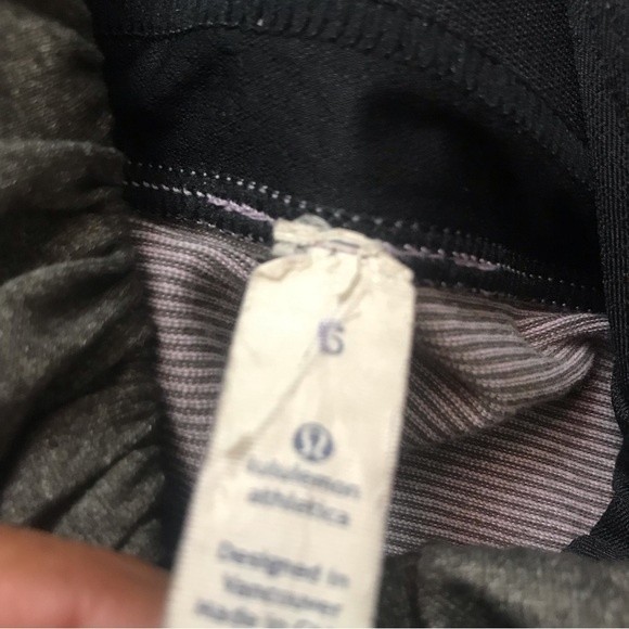 LULULEMOM Pure Balance Tank Top Gray T-Back Built In Bra Size 6 - Picture 4 of 8